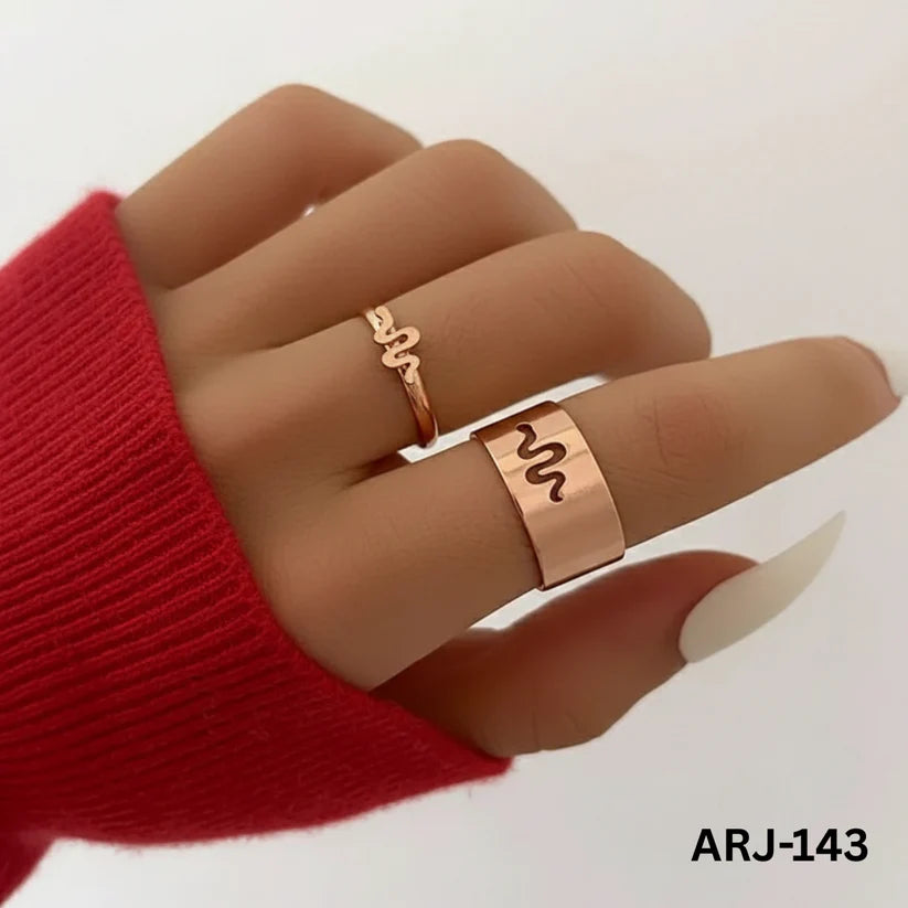Snake Shape Adjustable Ring – Elegant Serpent Design