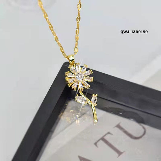 Flower Rotation Pendant Necklace – Elegant Golden Necklace for Women